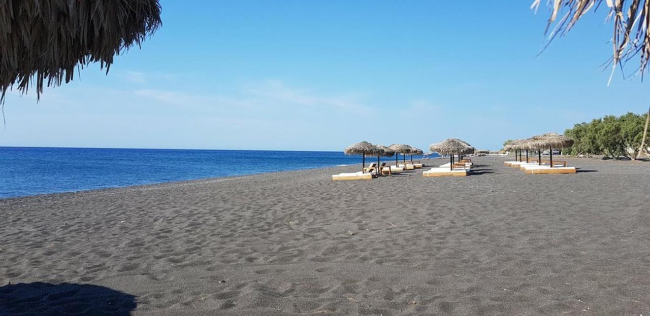 One And Only Beachfront Rooms Perissa  Exterior foto